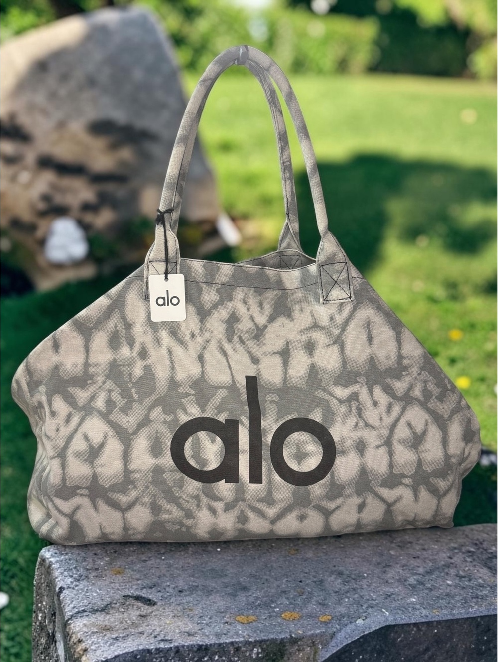 ALO Yoga Iconic Shopper Tote Grey Tie Dye Oversized Canvas Bag W7066R NWT